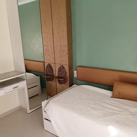 Apartmán Infostays Maria Zambrano *