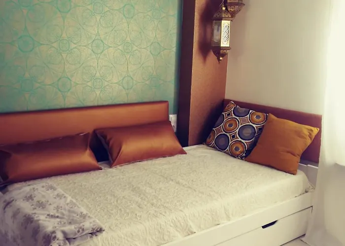 Infostays Maria Zambrano Apartmán *