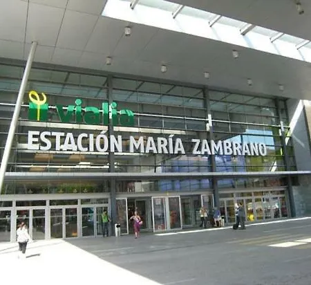 公寓 Infostays Maria Zambrano 马拉加